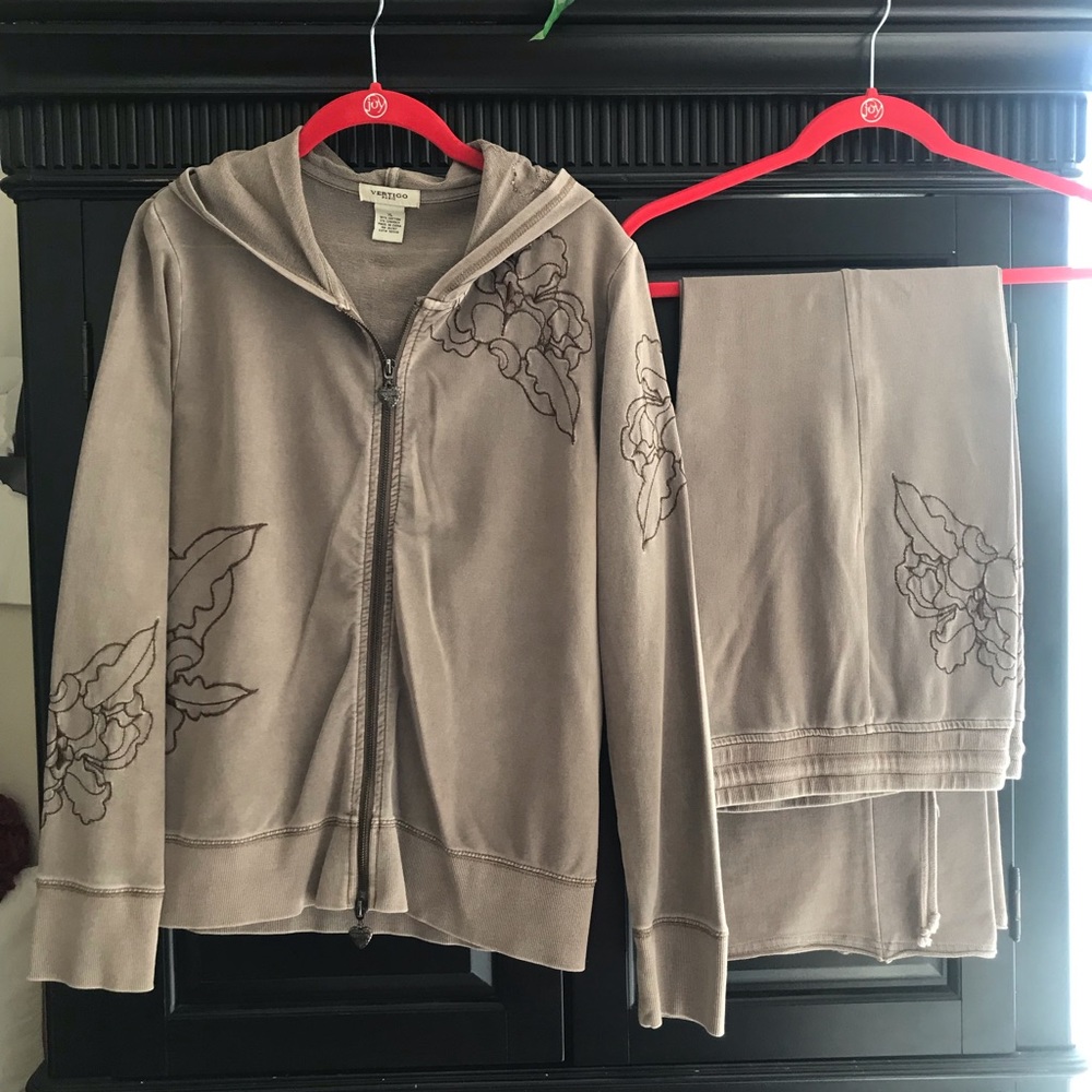 2 piece track suit